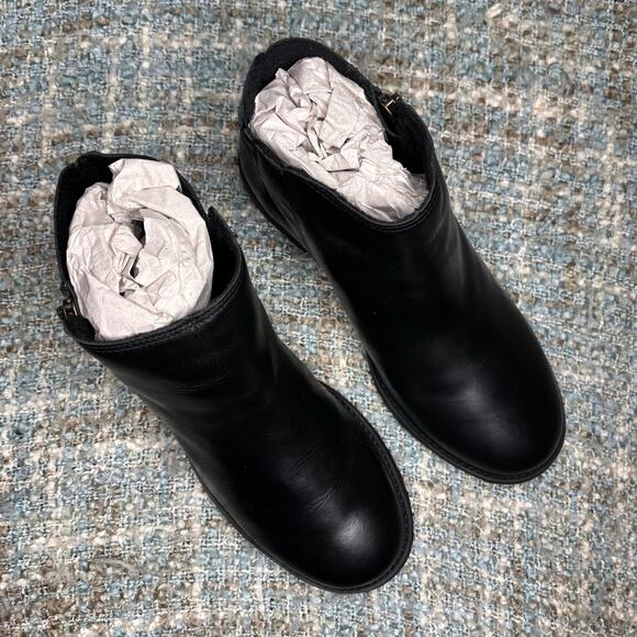 Walking Cradles Kason Ankle Boots in Black Rustic Leather (Wide) - Picture 7 of 9